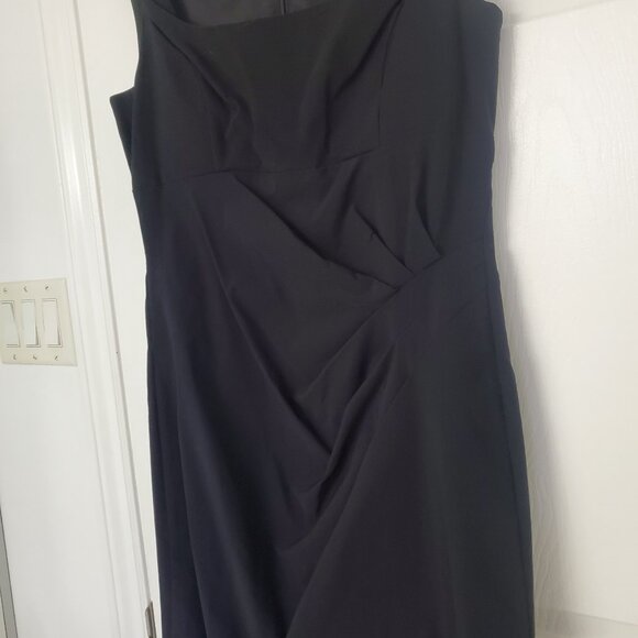 Le Chateau Size Large - Picture 7 of 9